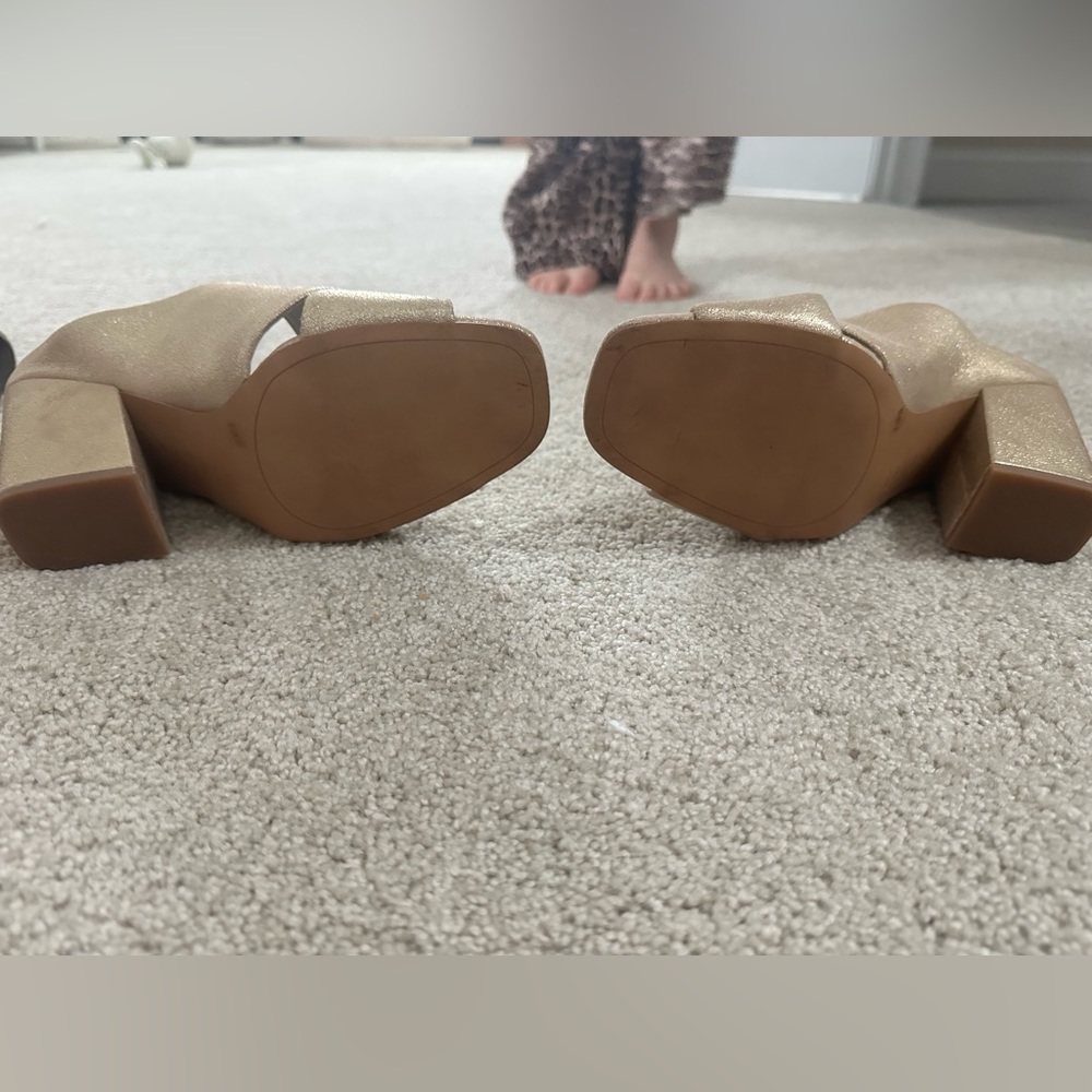 1. State Gold Heels - Picture 4 of 5